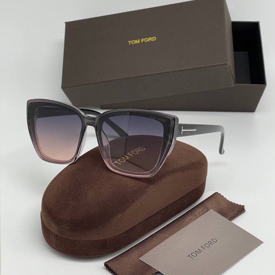 Фото Очки Tom Ford B5028