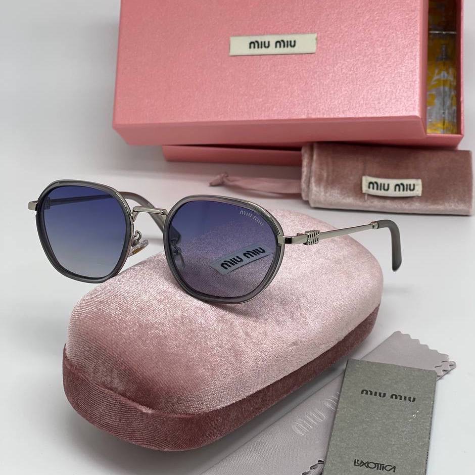 Фото Очки Miu Miu B5052