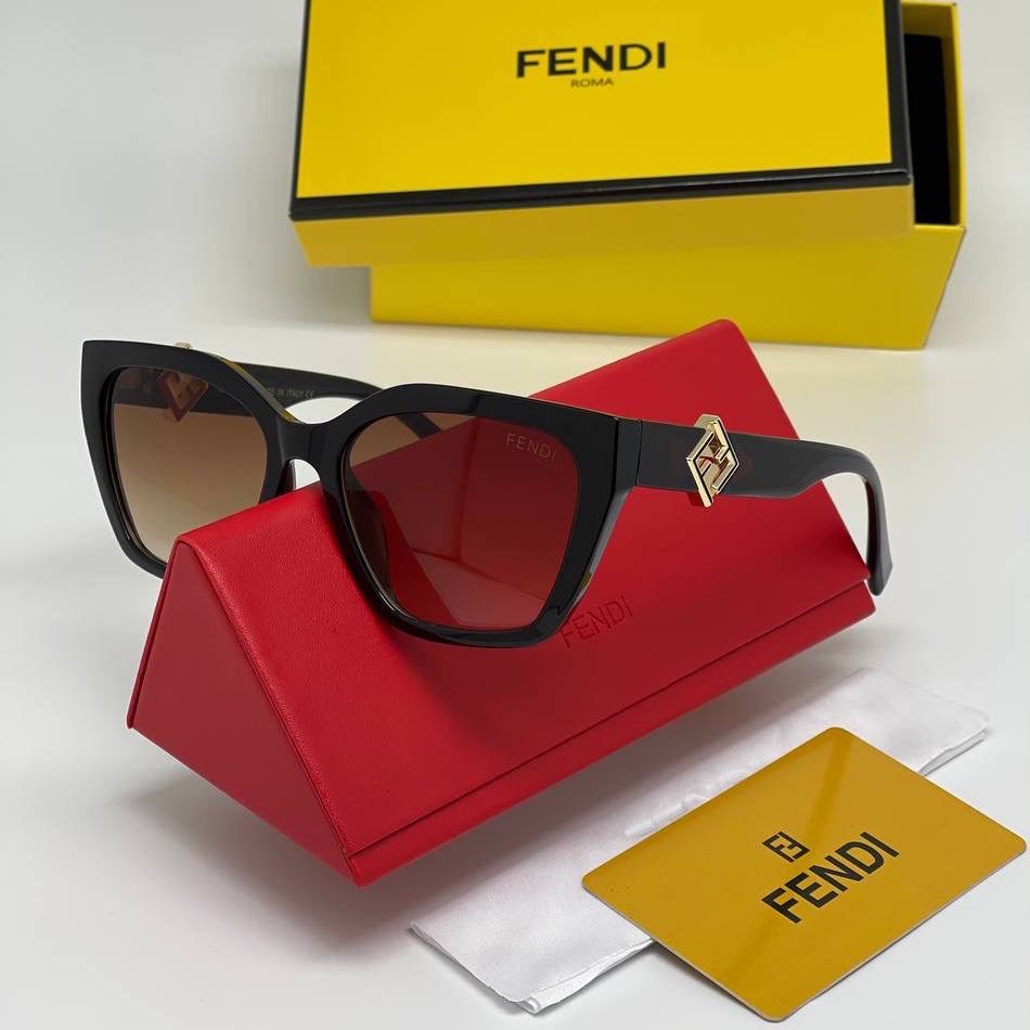 Фото Очки Fendi M3684