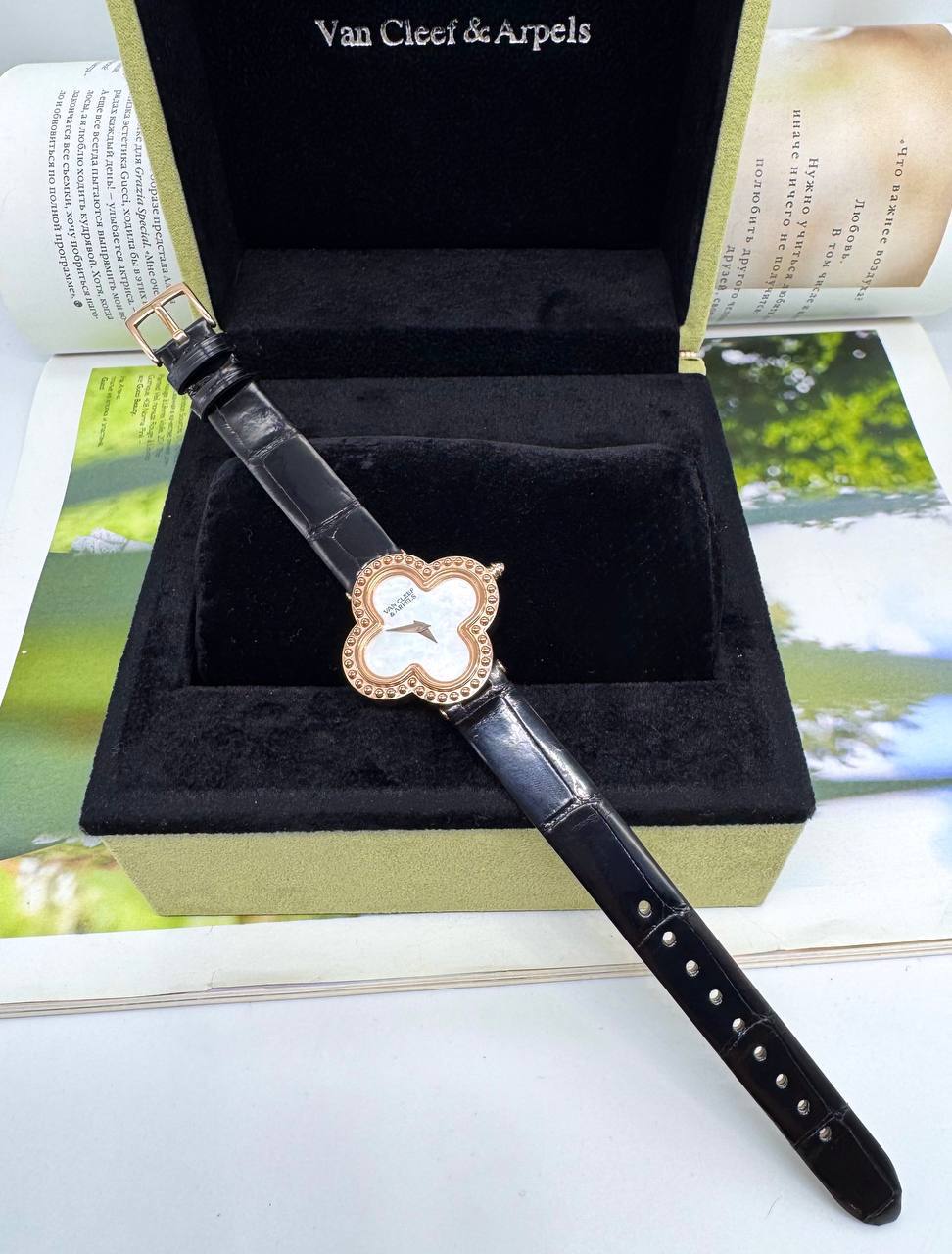 Фото Часы Van Cleef & Arpels Alhambra Small S7039
