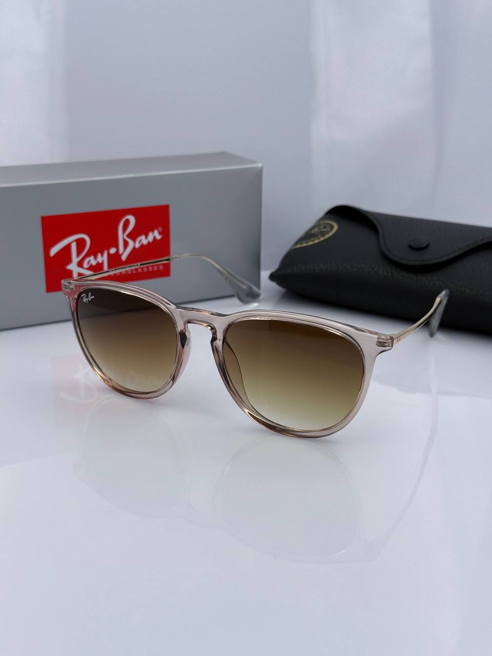 Фото Очки Ray-Ban RB4171 Erika S7528