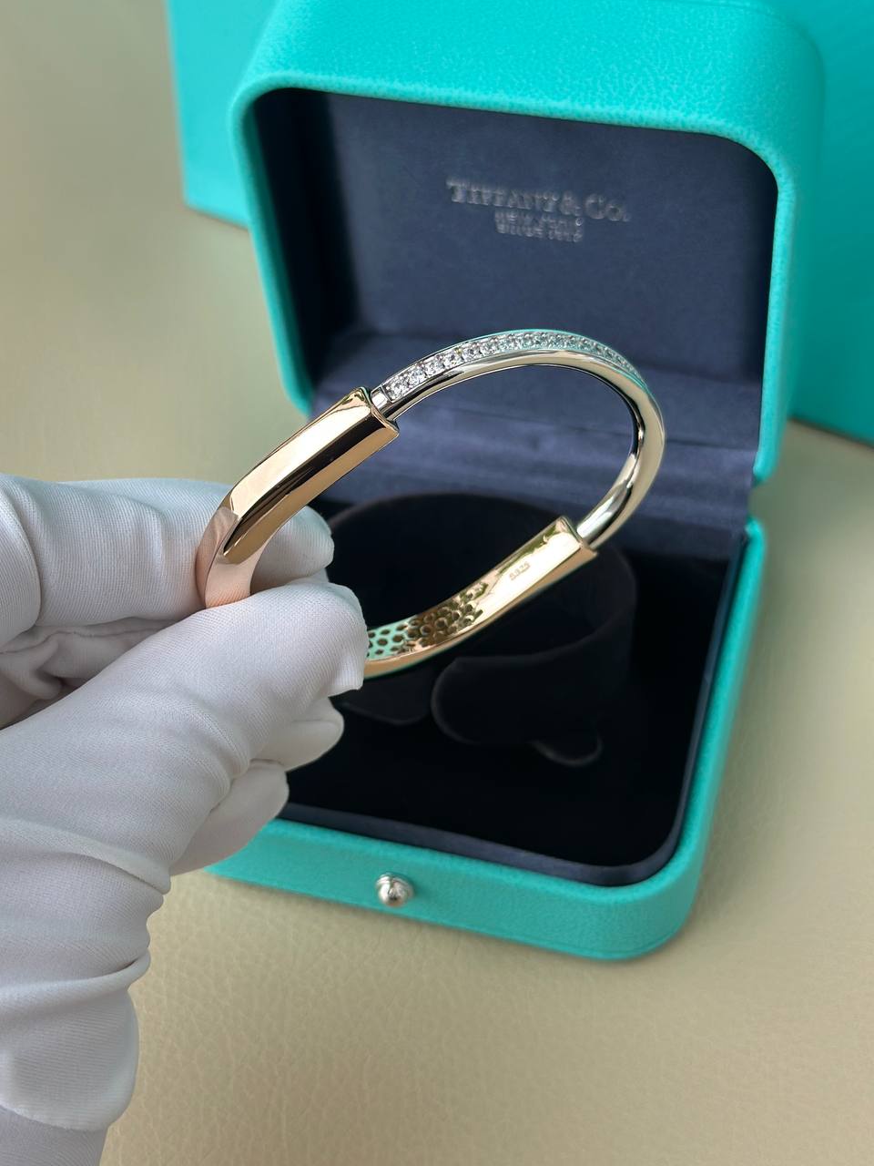 Фото Браслет Tiffany & Co Lock S7572
