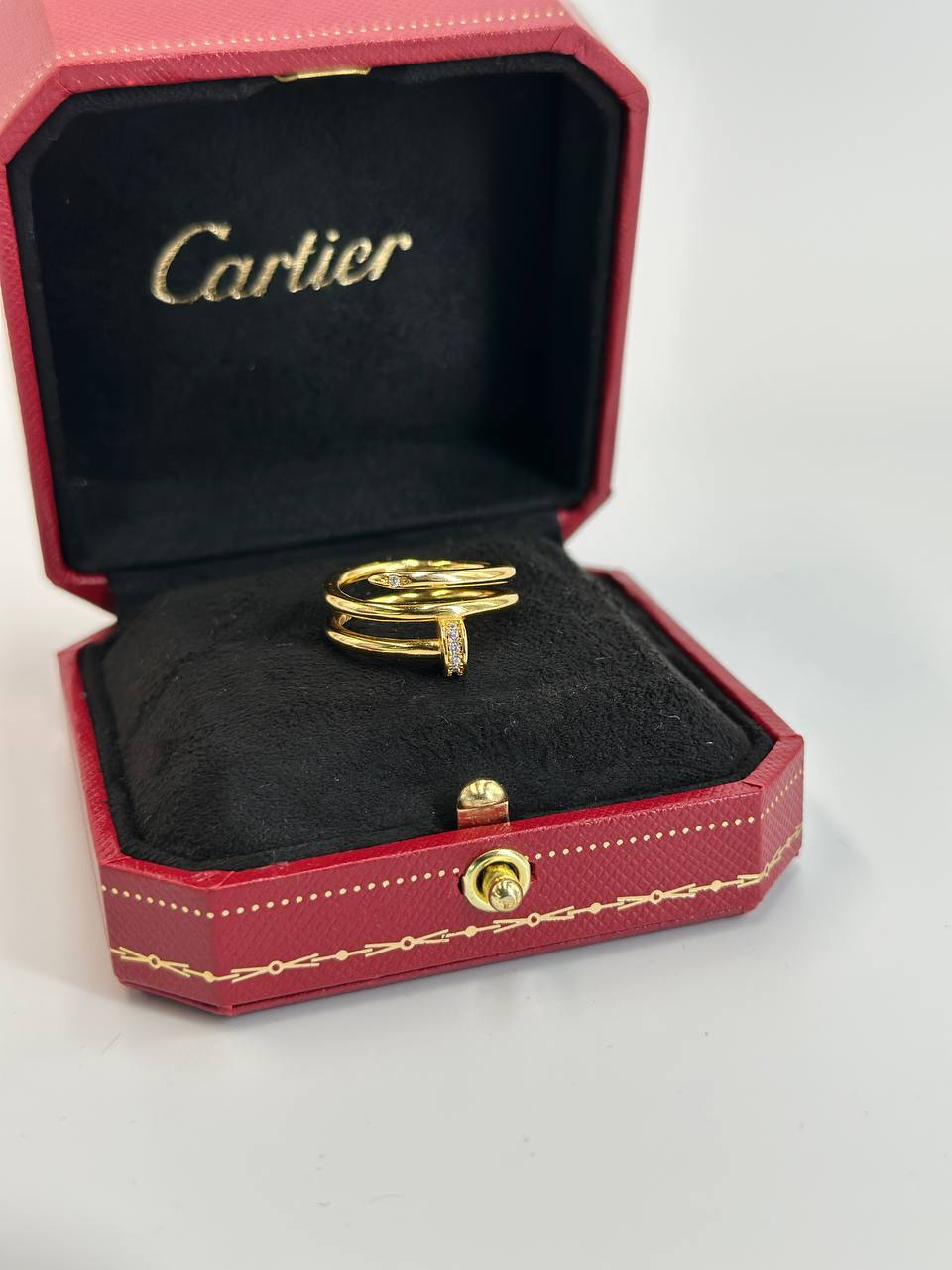 Фото Кольцо Cartier Juste Un Clou S7624