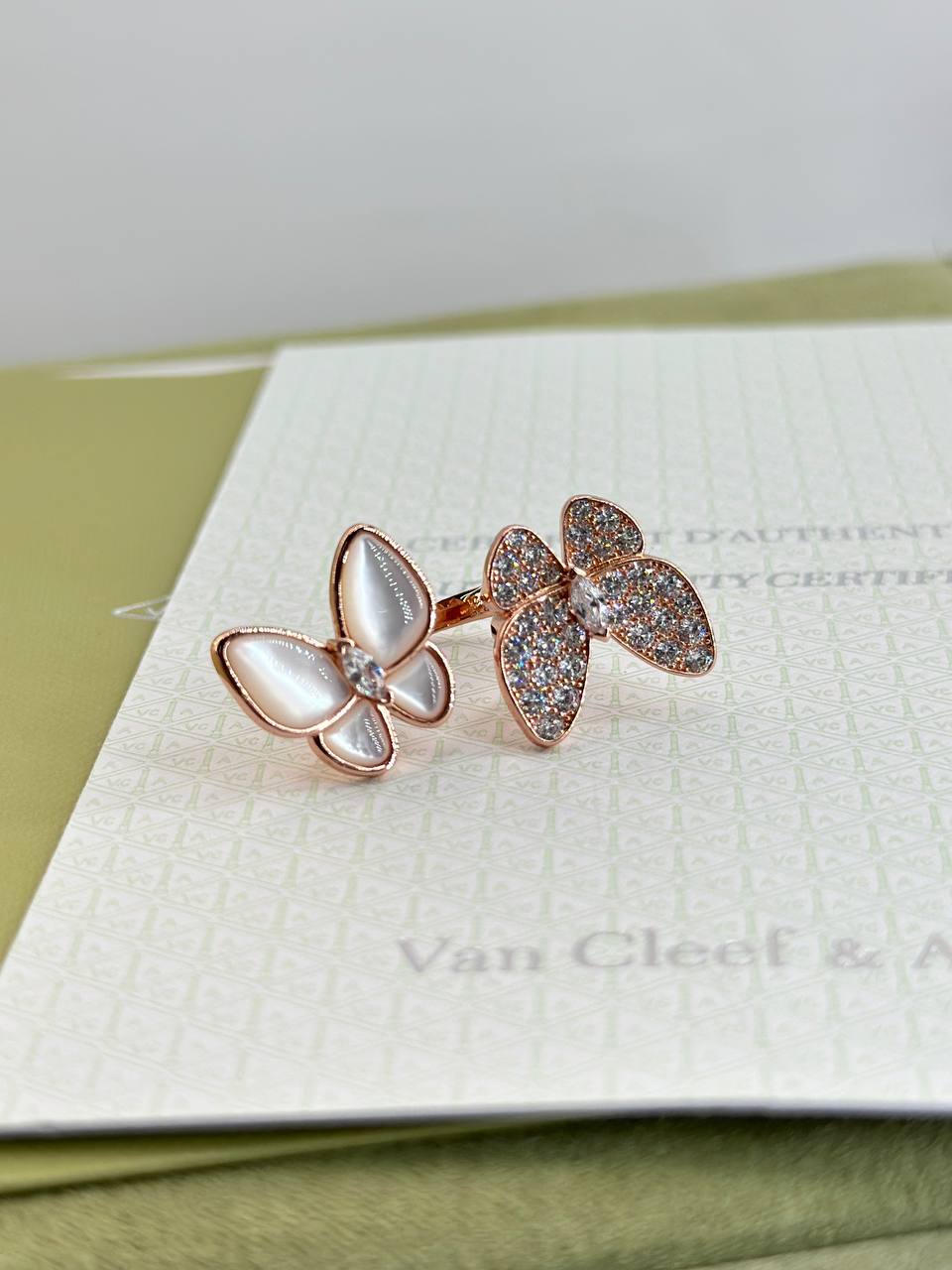 Фото Кольцо Van Cleef & Arpels Two Butterfly S7861