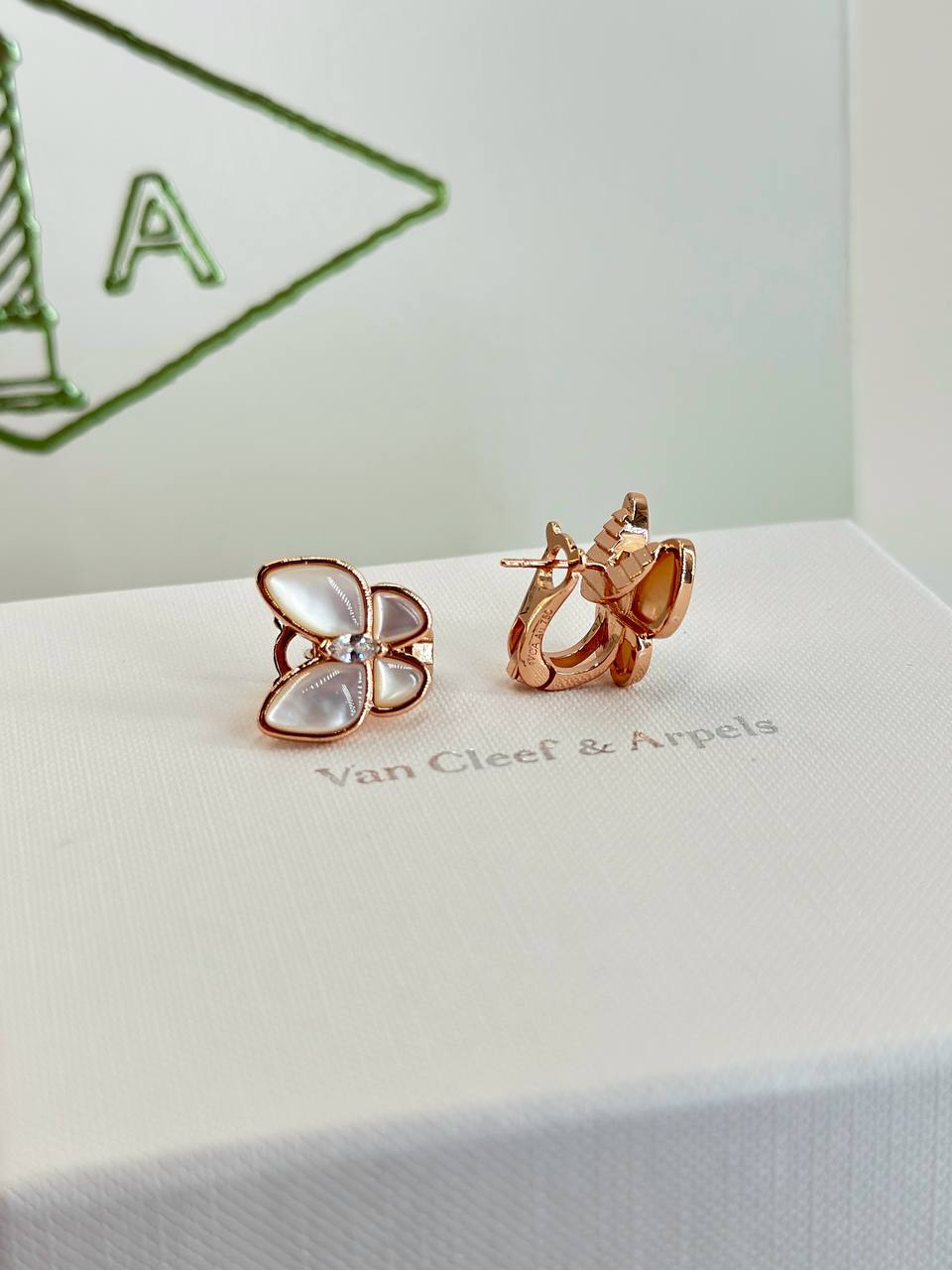 Фото Серьги Van Cleef & Arpels Two Butterfly S7860