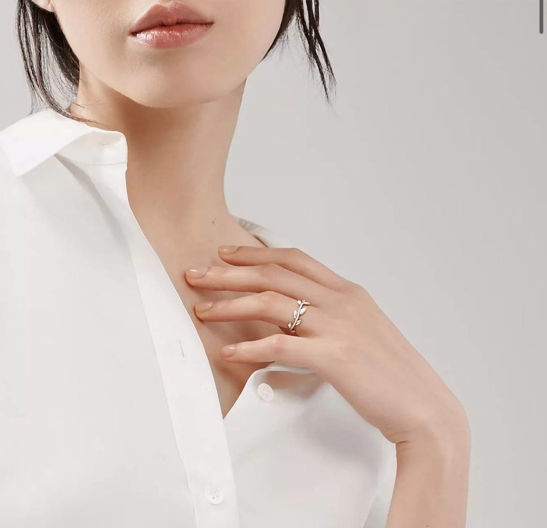 Фото Кольцо Tiffany & Co Olive Leaf S7930