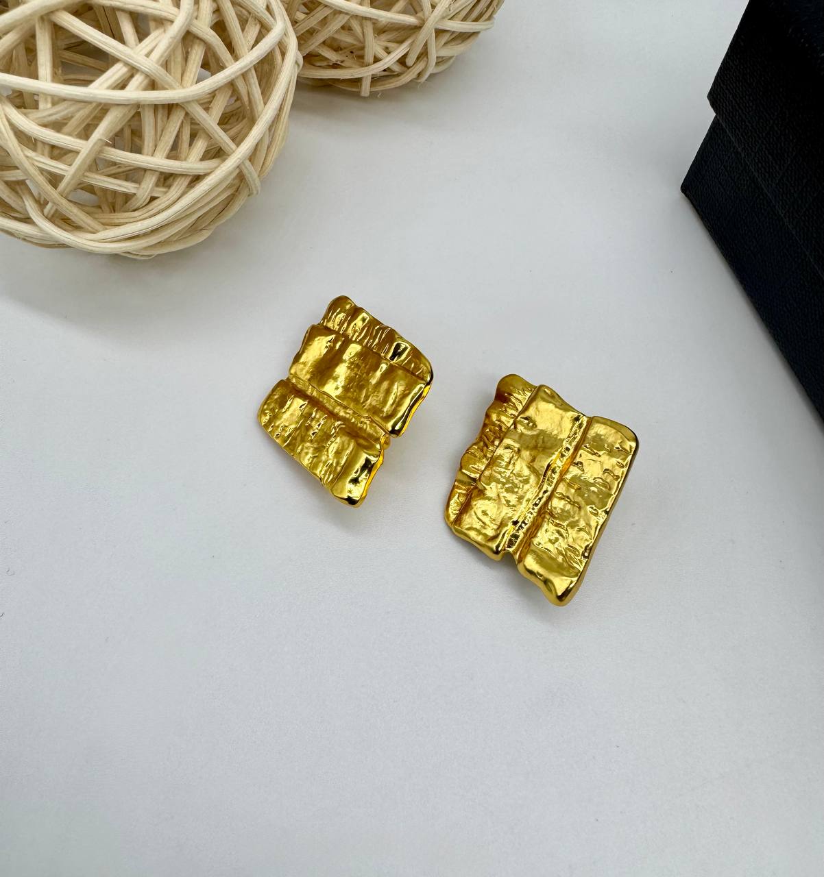 Фото Серьги-клипсы Yves Saint Laurent S7998