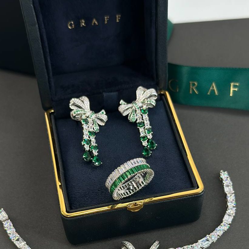 Фото Серьги Graff Tilda's Bow S8093
