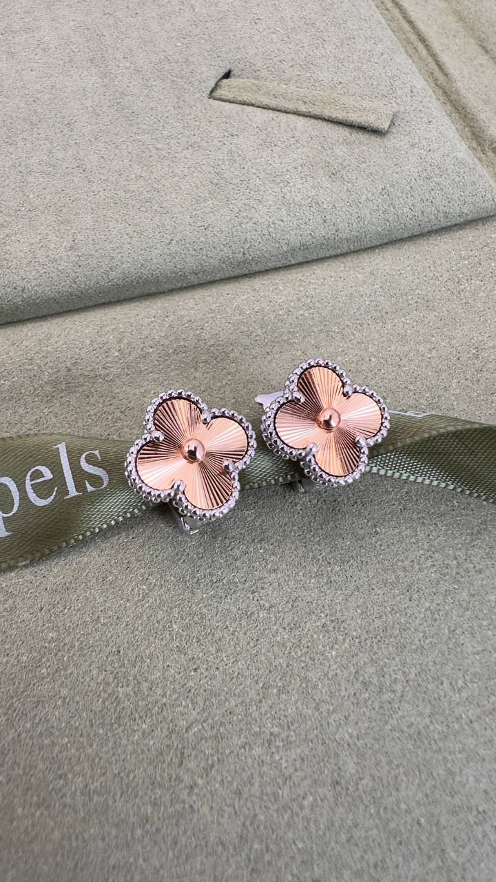 Фото Серьги Van Cleef & Arpels Vintage Alhambra S8101