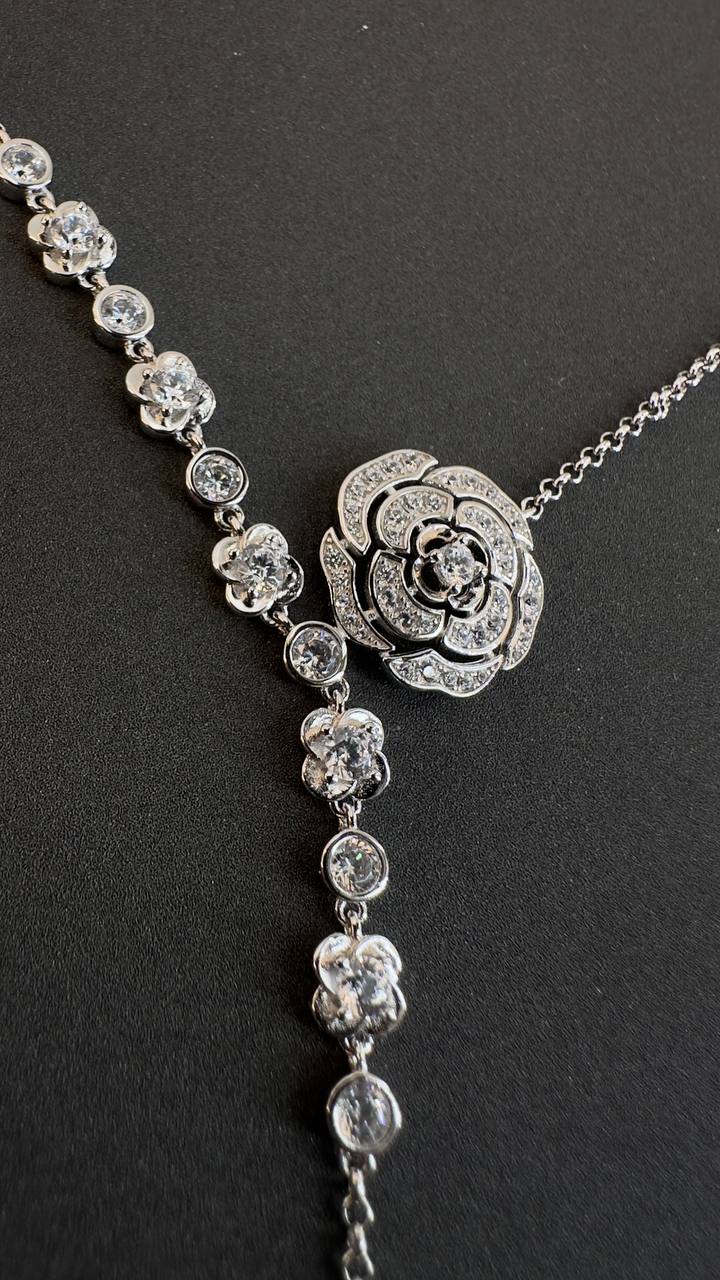 Фото Колье-сотуар Chanel Bouton de Camélia S8108
