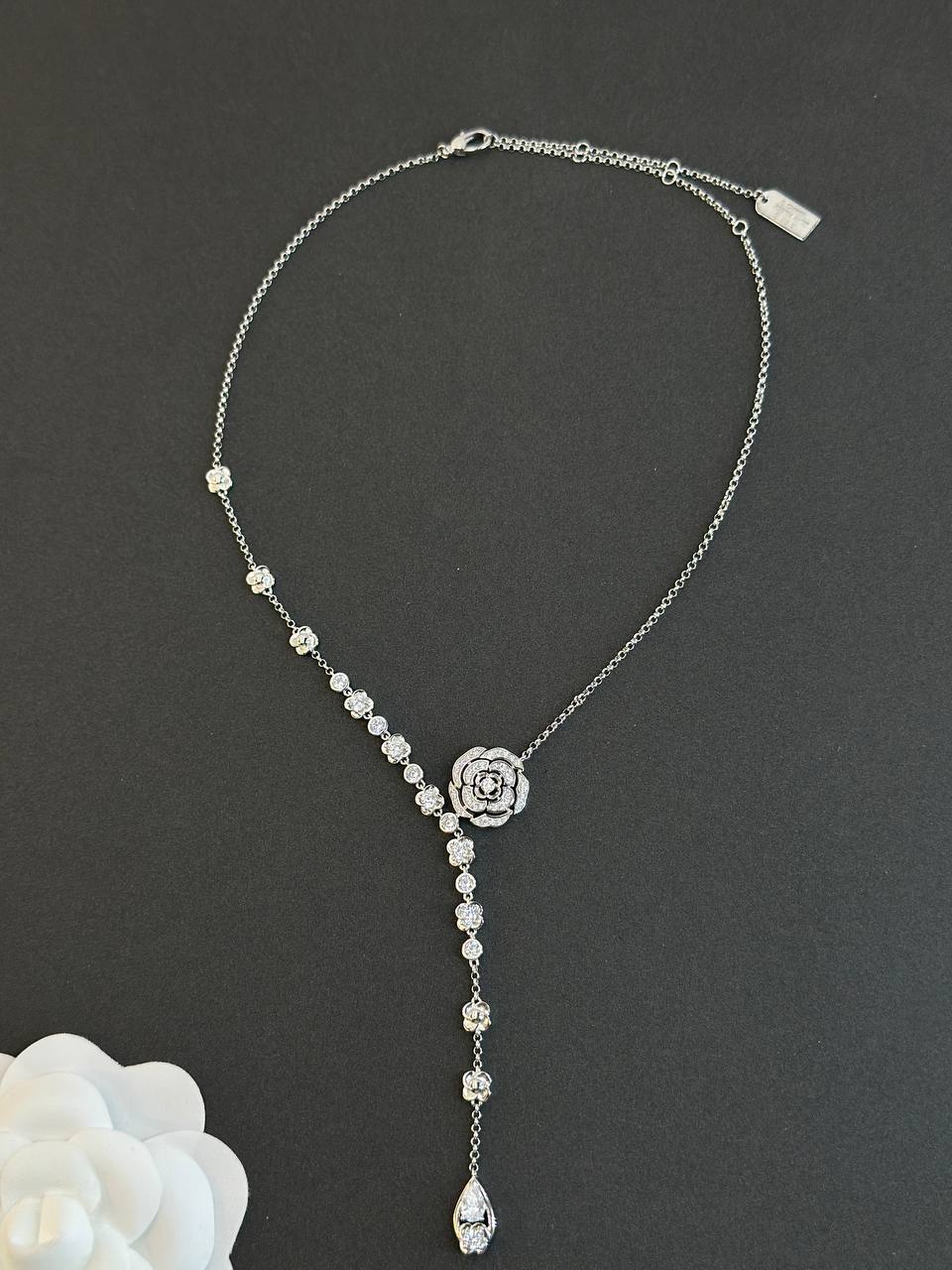 Фото Колье-сотуар Chanel Bouton de Camélia S8108