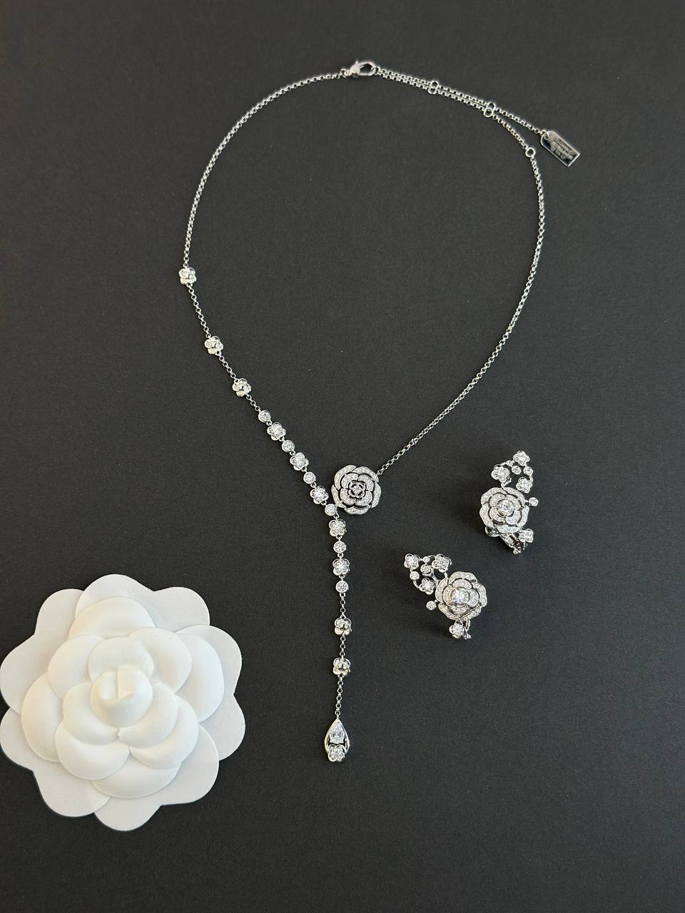 Фото Серьги-каффы Chanel Bouton de Camélia S8111