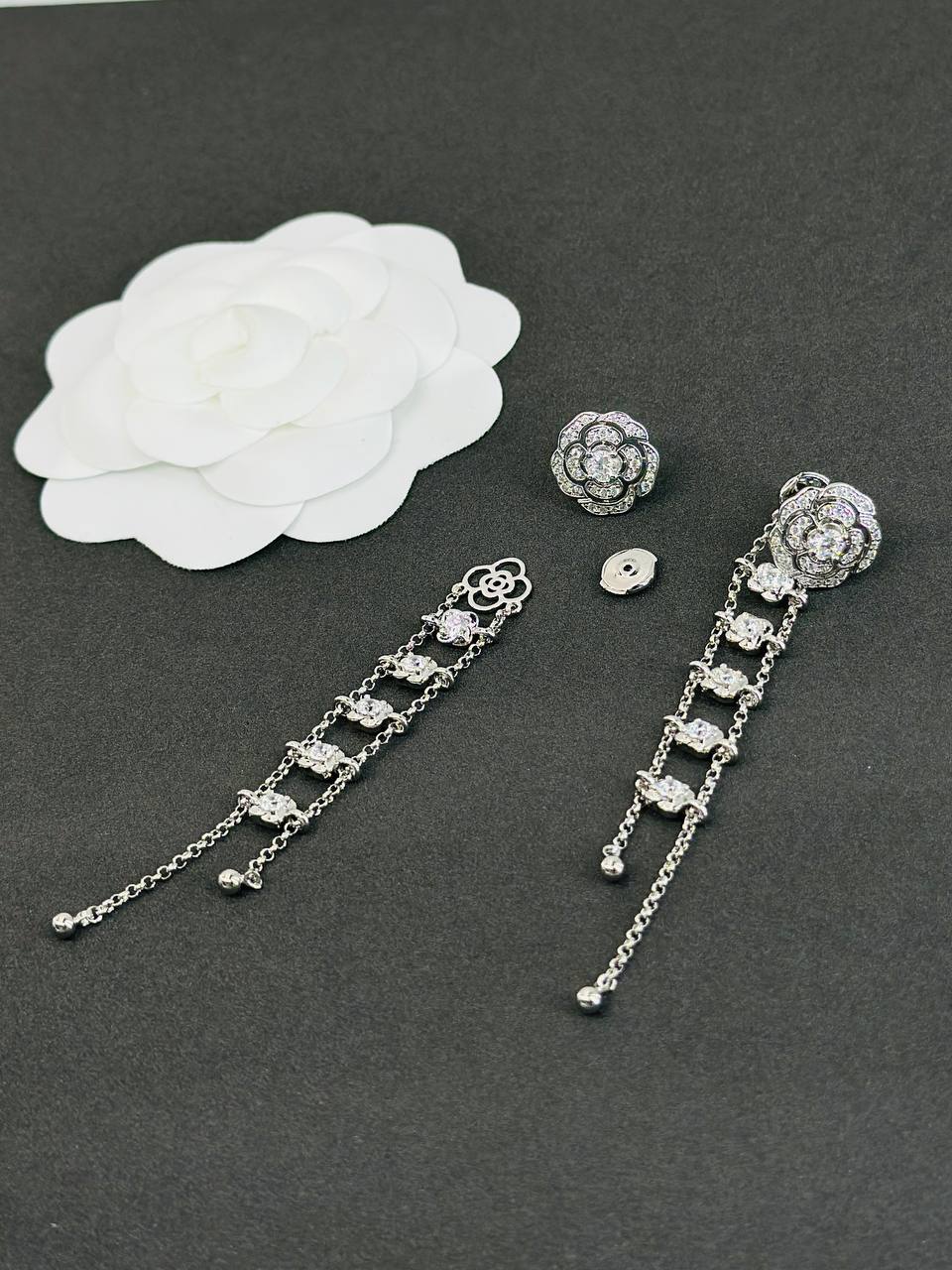Фото Серьги Chanel Bouton de Camélia S8113