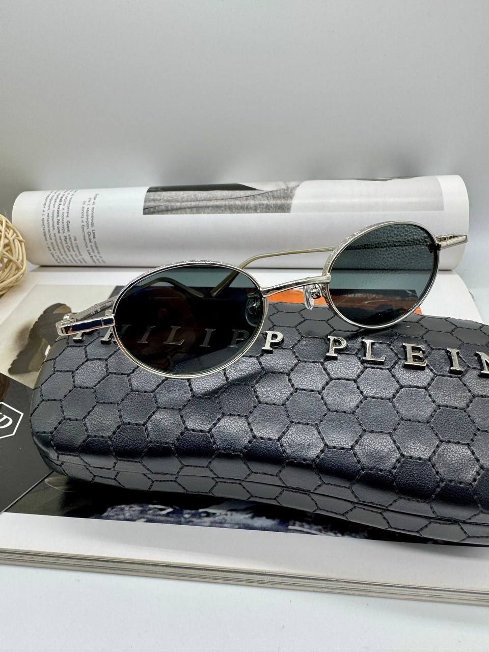 Фото Очки Philipp Plein S8181