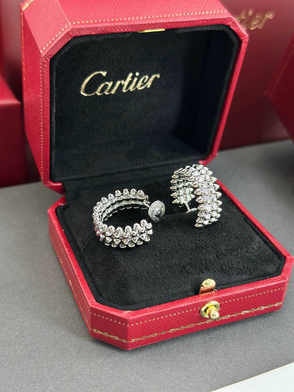 Фото Серьги Cartier Clash S8230