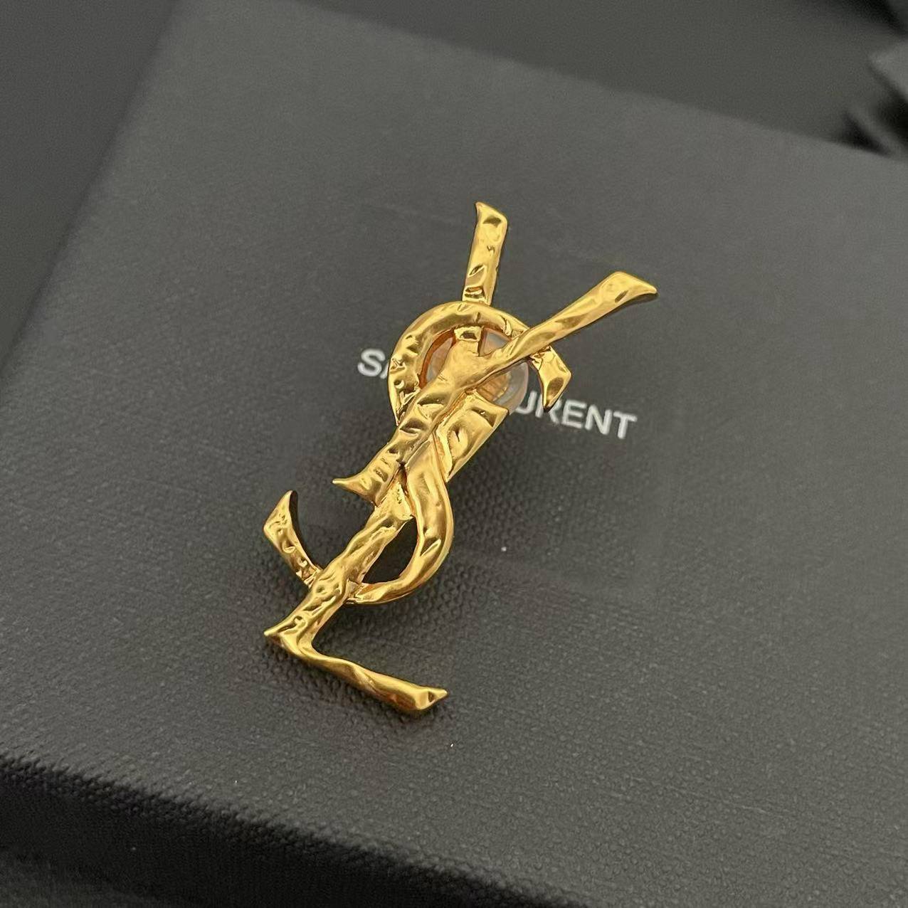 Фото Моносерьга Yves Saint Laurent S8326