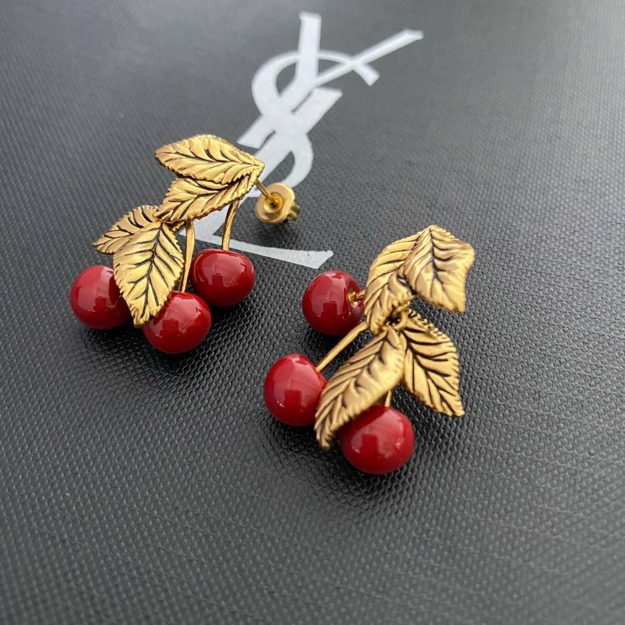 Фото Серьги Yves Saint Laurent S8327