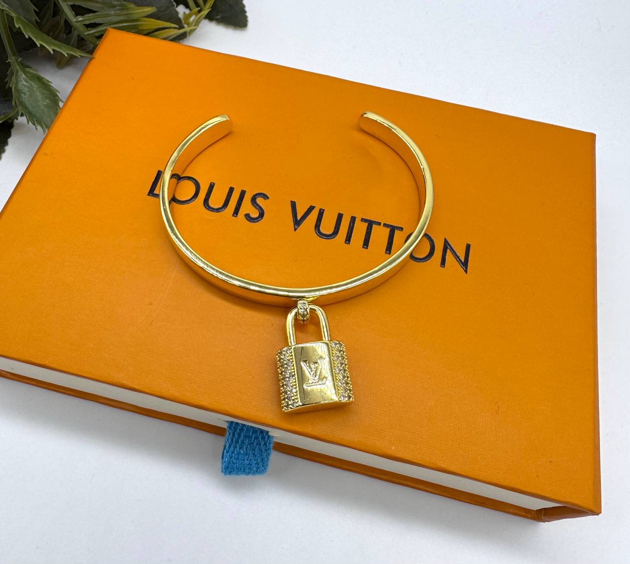 Фото Браслет Louis Vuitton Padlock S8338