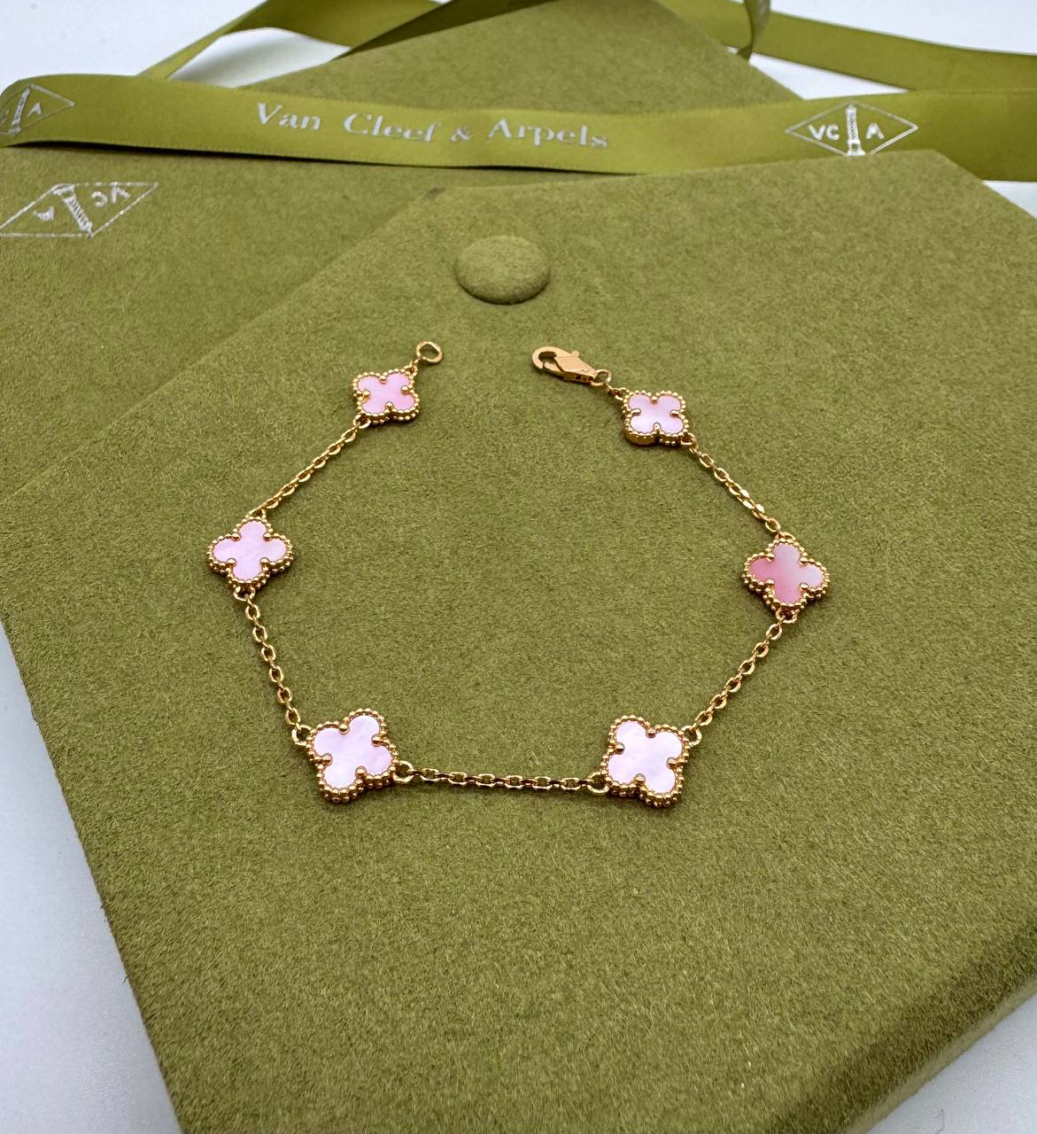 Фото Браслет Van Cleef & Arpels Sweet Alhambra S8388