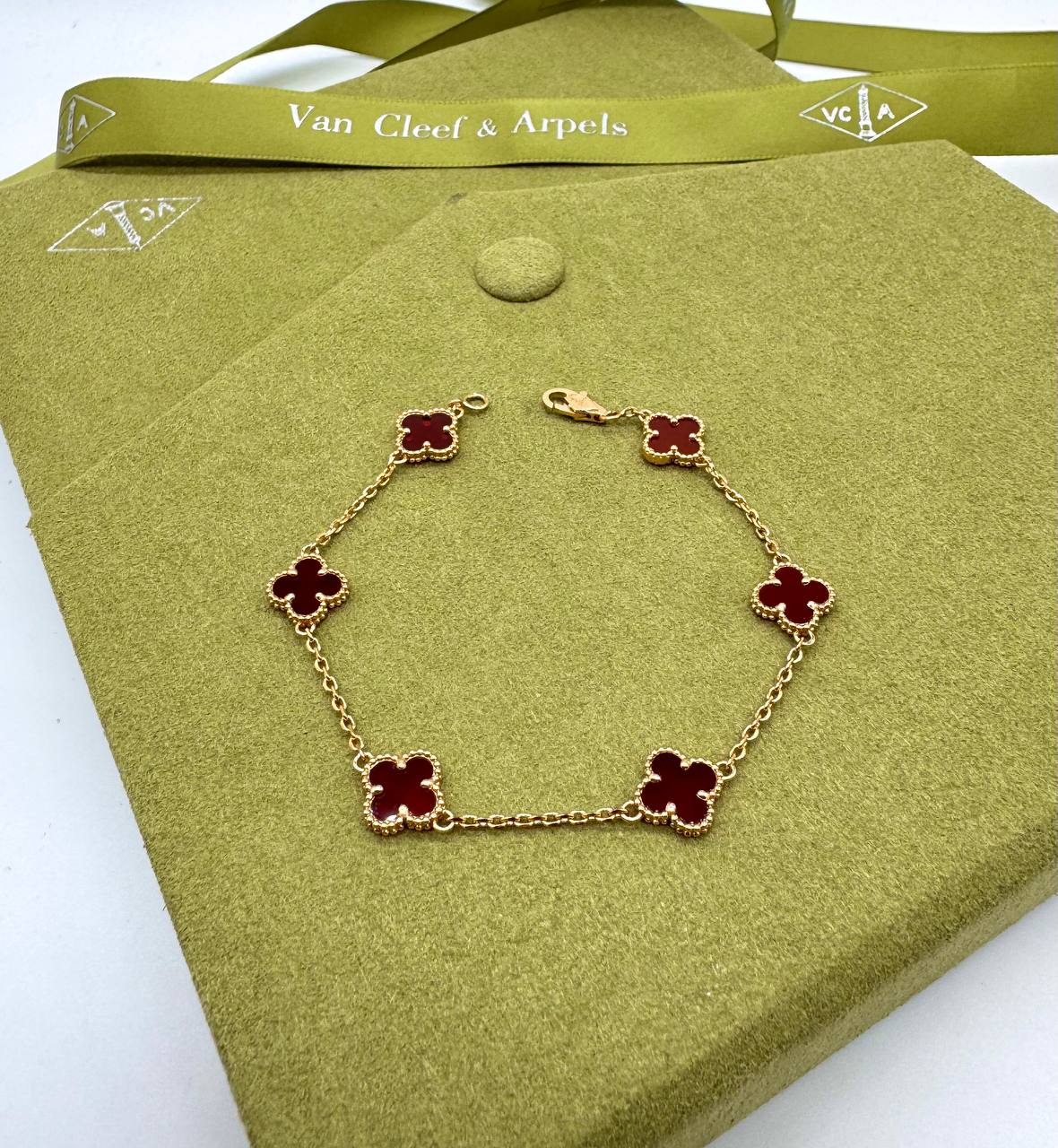 Фото Браслет Van Cleef & Arpels Sweet Alhambra S8390