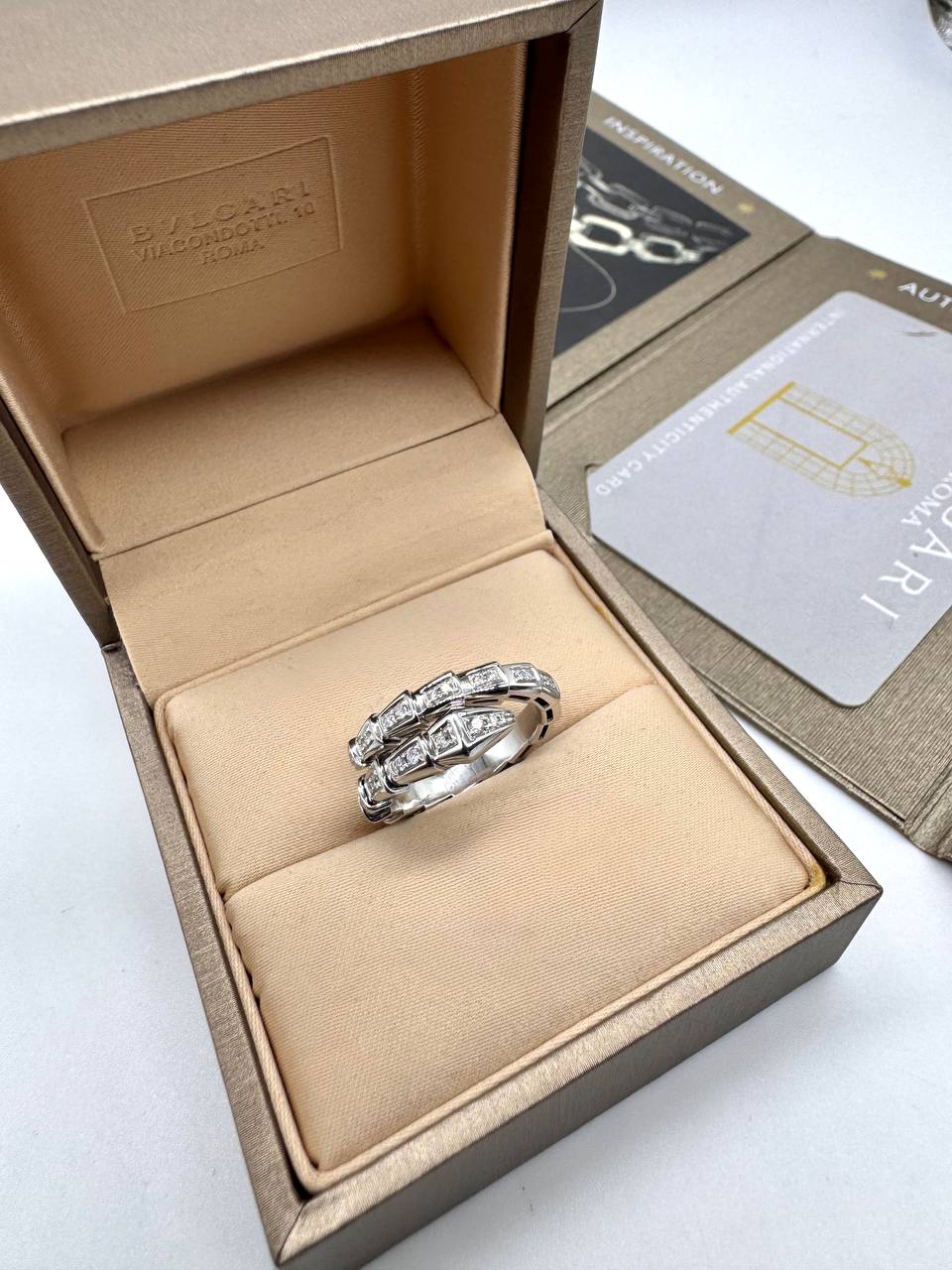 Фото Кольцо Bvlgari Serpenti Viper S8414