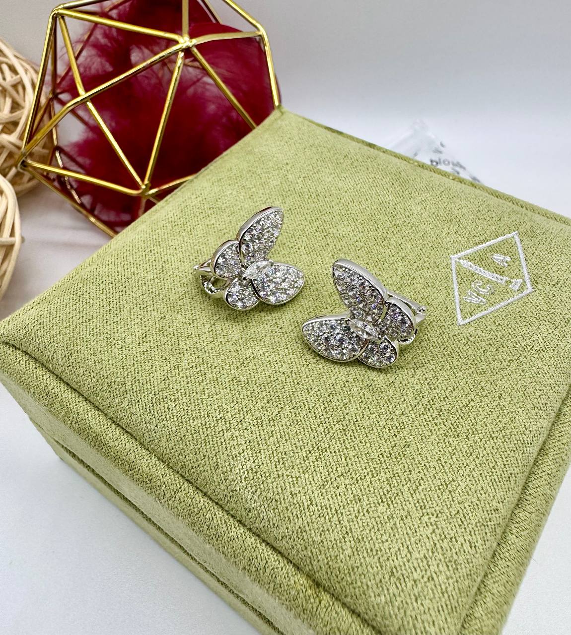 Фото Серьги Van Cleef & Arpels Alhambra Butterfly S8447