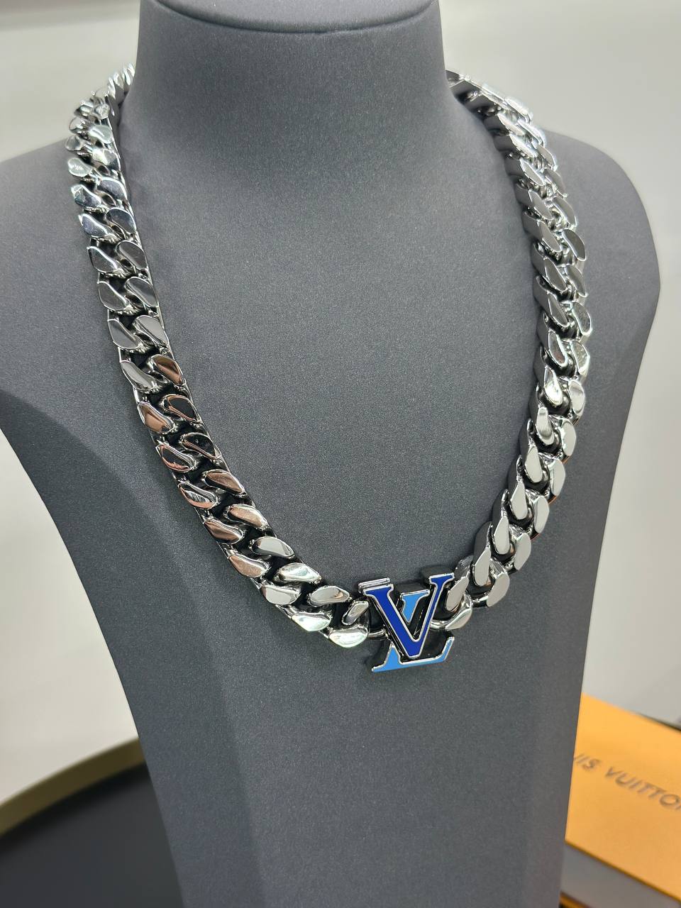 Фото Колье Louis Vuitton S8514