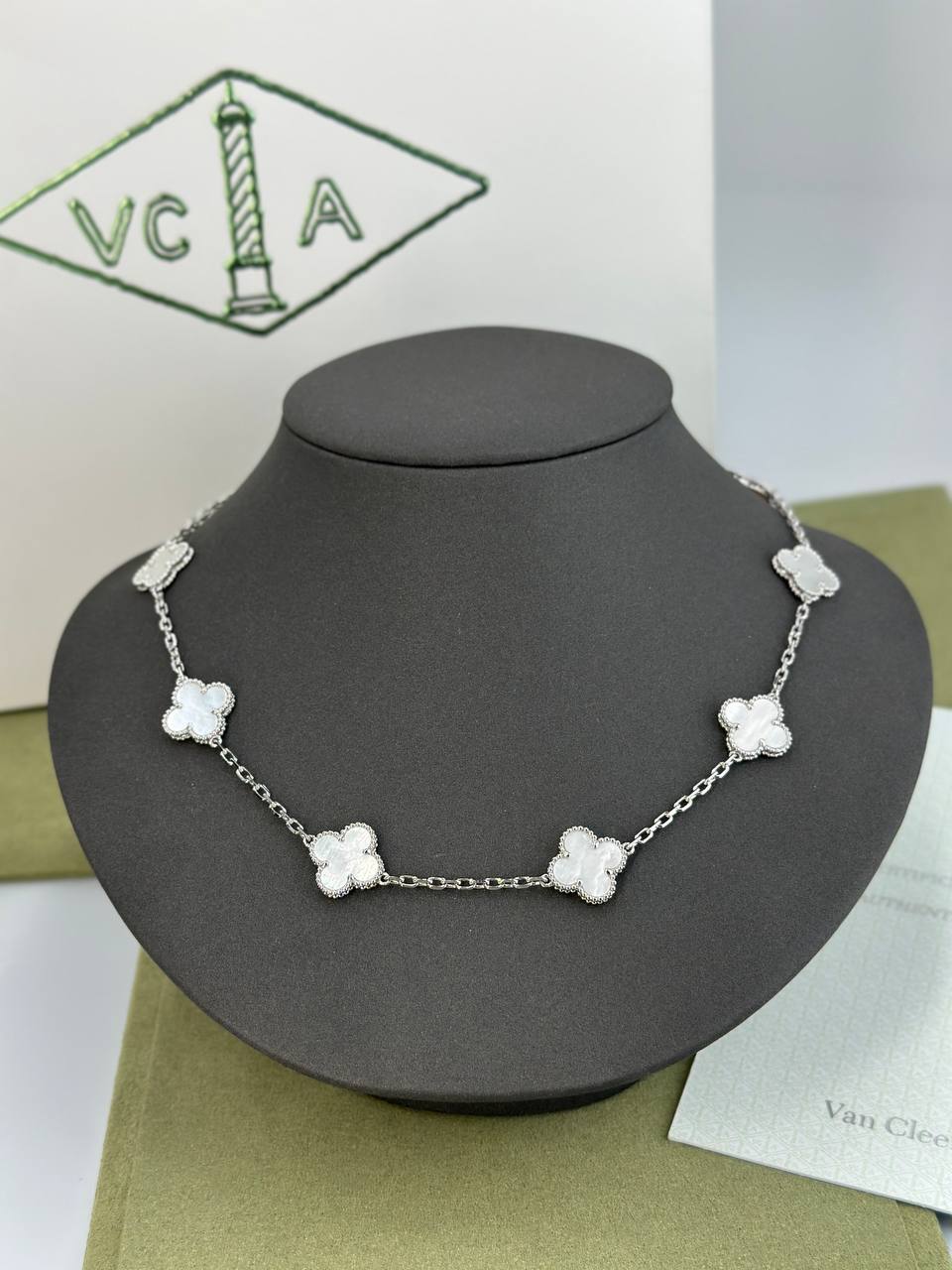 Фото Колье Van Cleef & Arpels Vintage Alhambra S8533