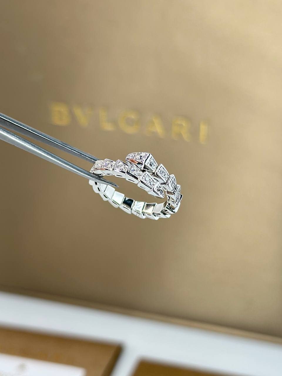 Фото Кольцо Bvlgari Serpenti Viper S8536