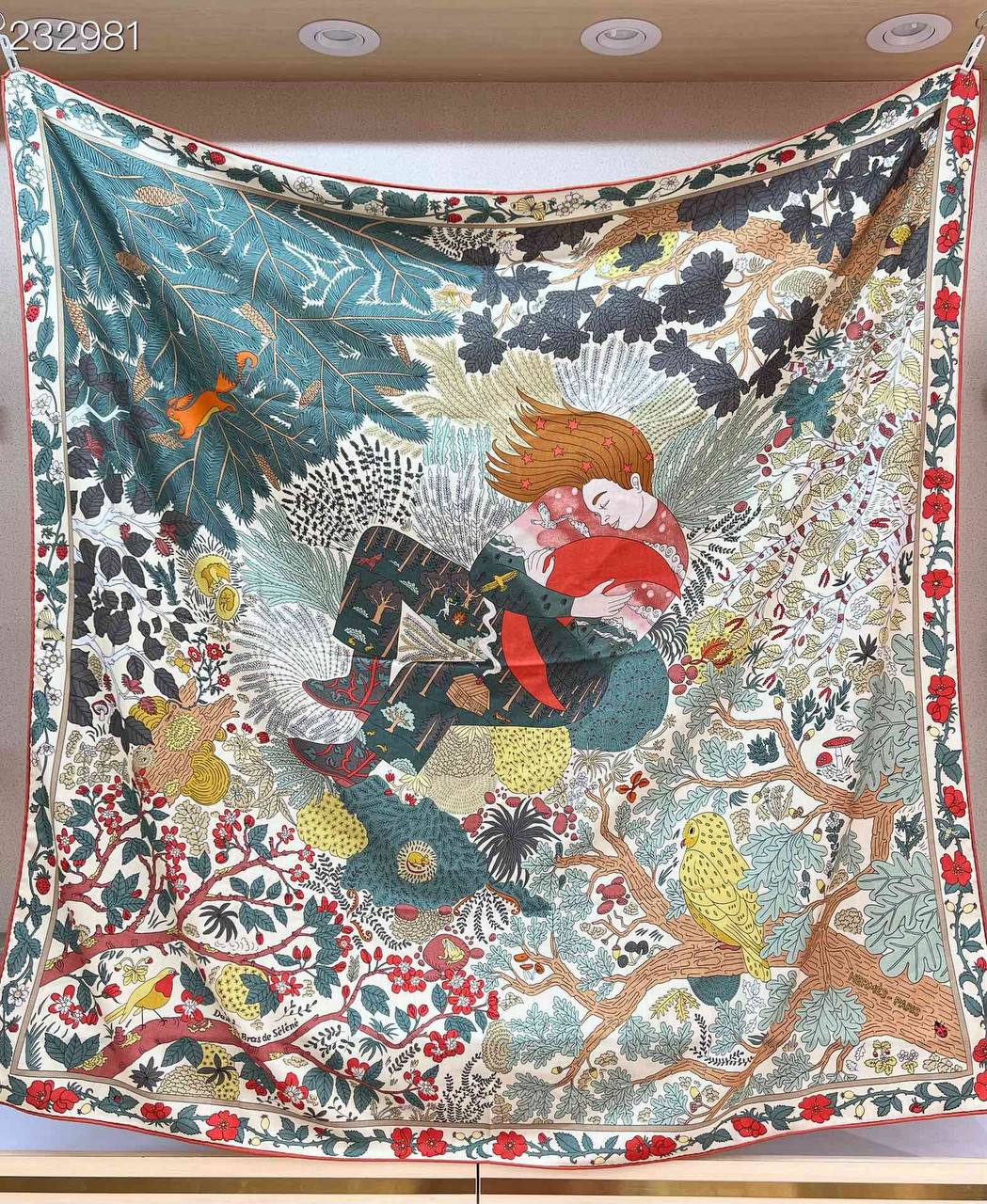 Фото Платок Hermes Dans les Bras de Selene S8545