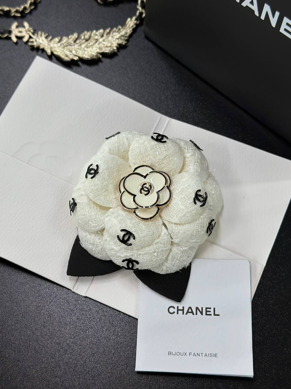 Фото Брошь Chanel Camelia S8678