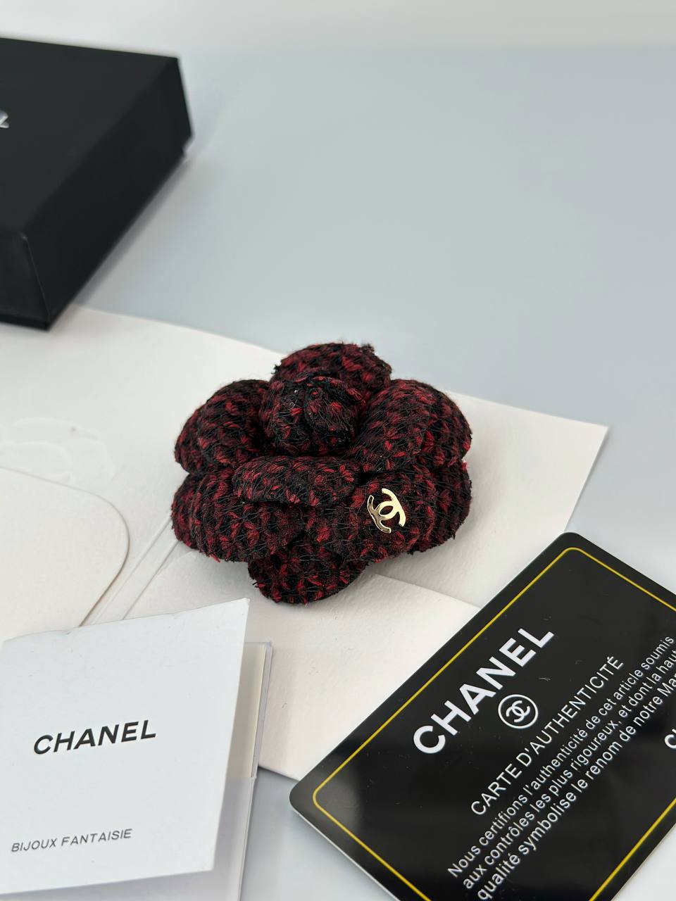 Фото Брошь Chanel Camelia S8708