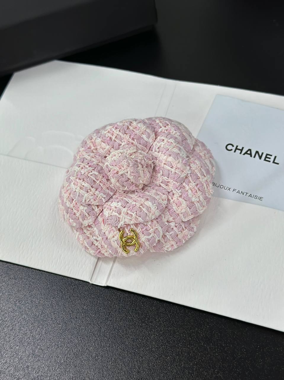 Фото Брошь Chanel Camelia S8715