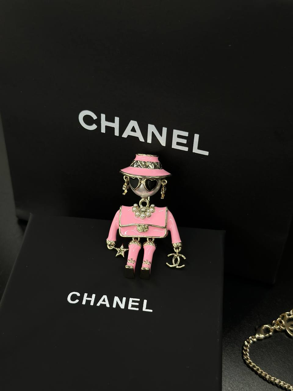 Брошь Chanel S8716
