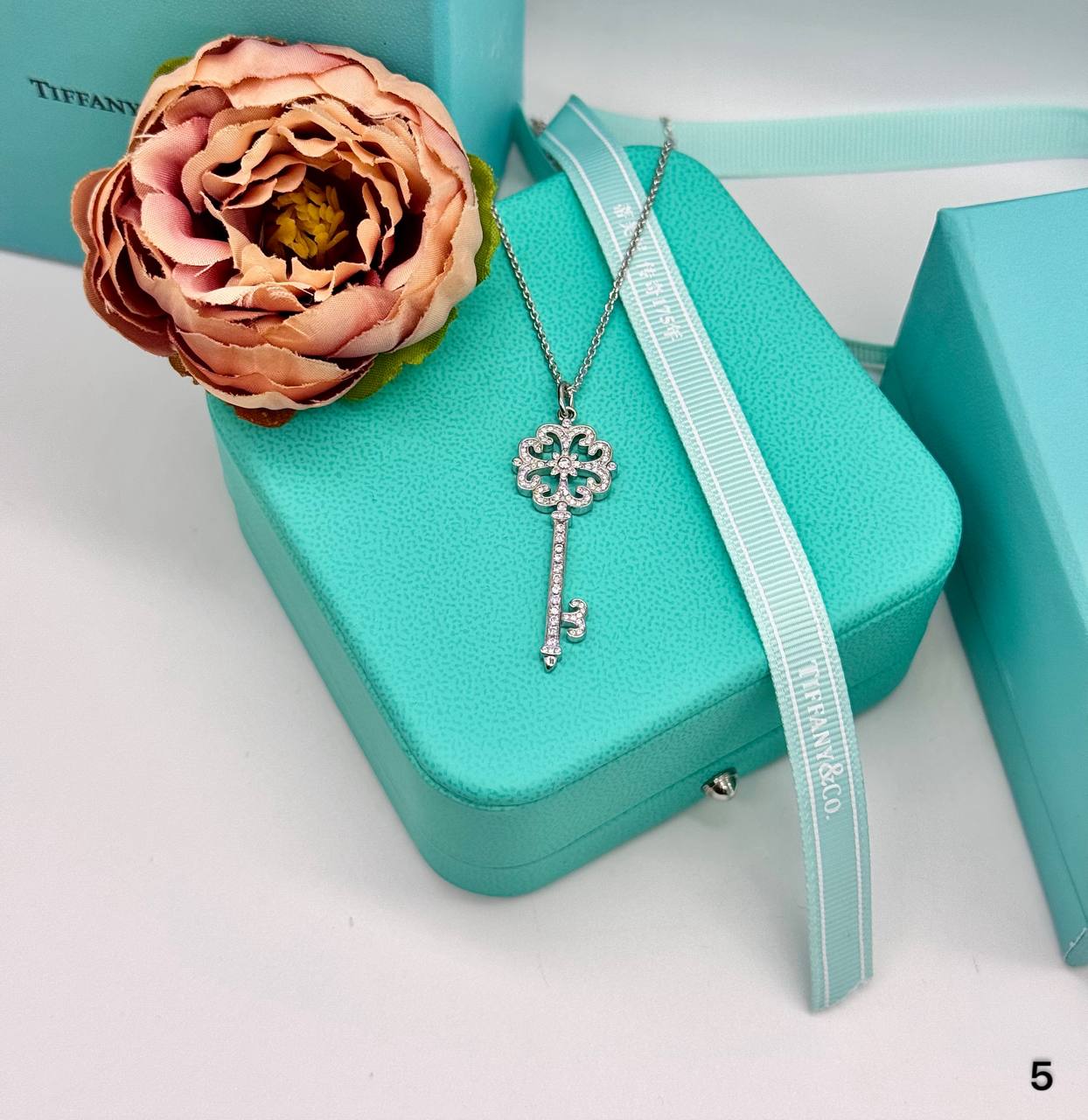 Фото Подвеска на цепочке Tiffany & Co Keys S8733