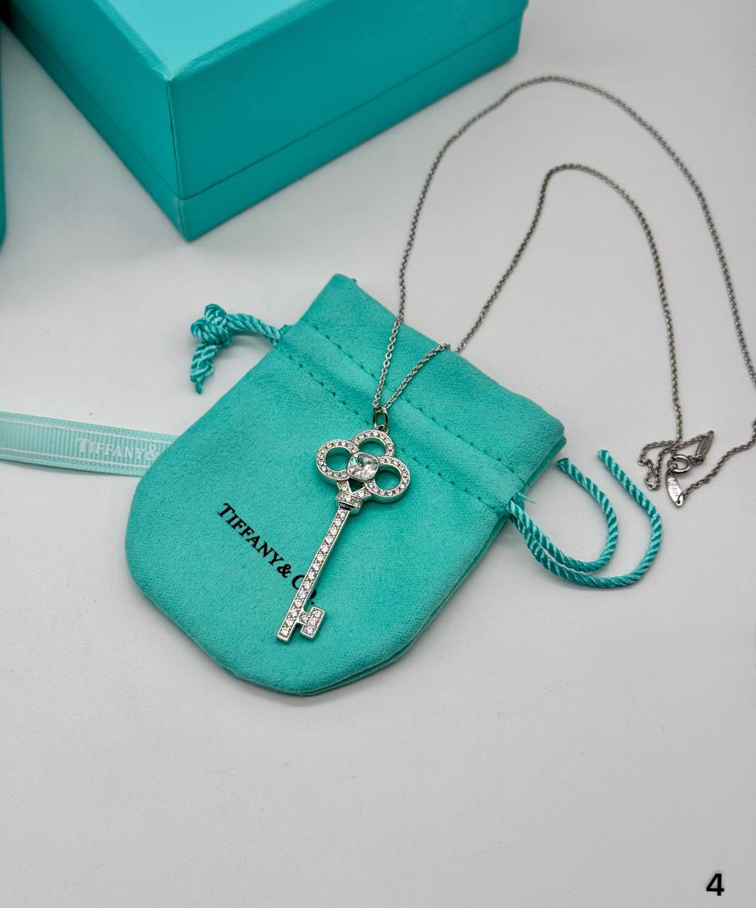 Фото Подвеска на цепочке Tiffany & Co Keys S8740