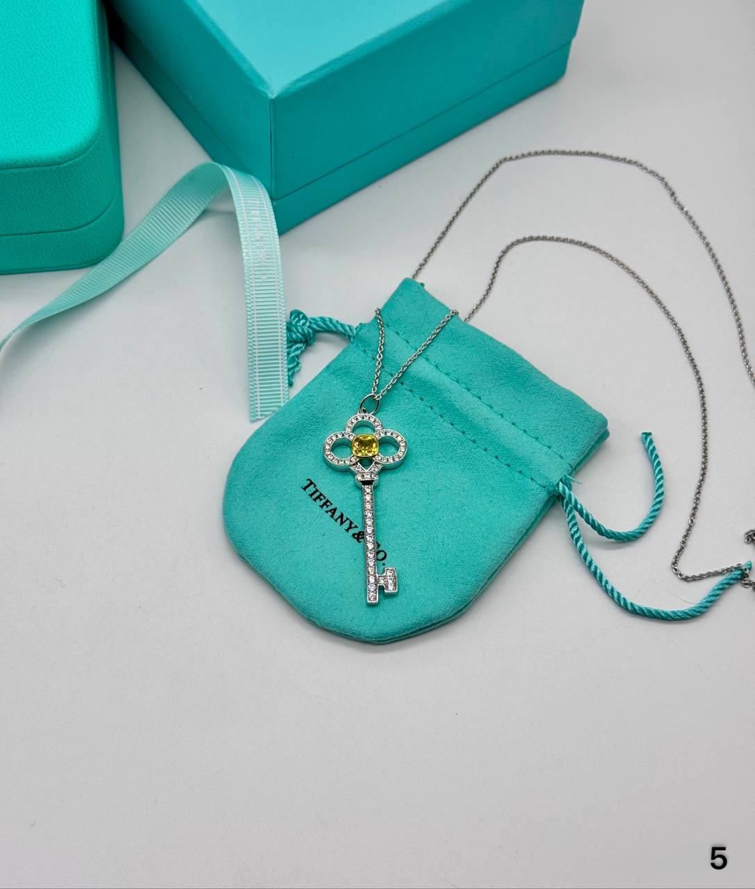 Фото Подвеска на цепочке Tiffany & Co Keys S8741
