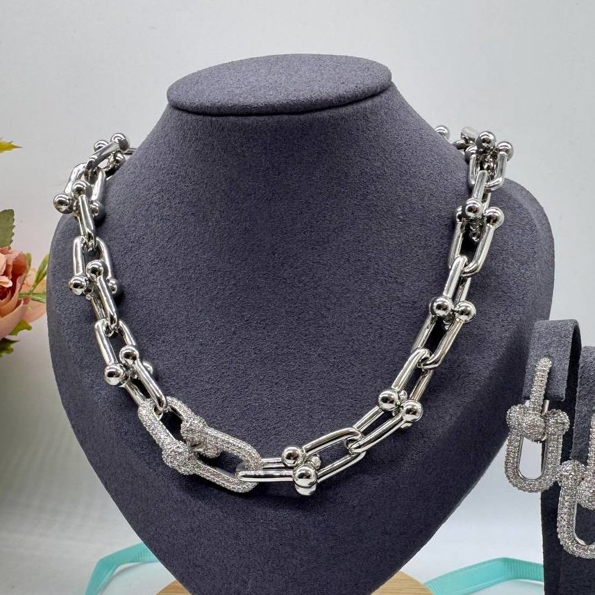 Фото Колье Tiffany & Co HardWear S8760