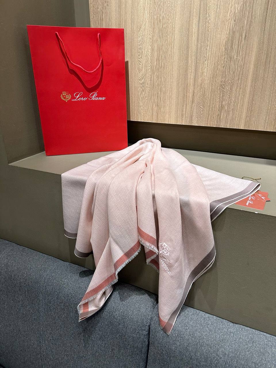 Фото Платок Loro Piana S8792