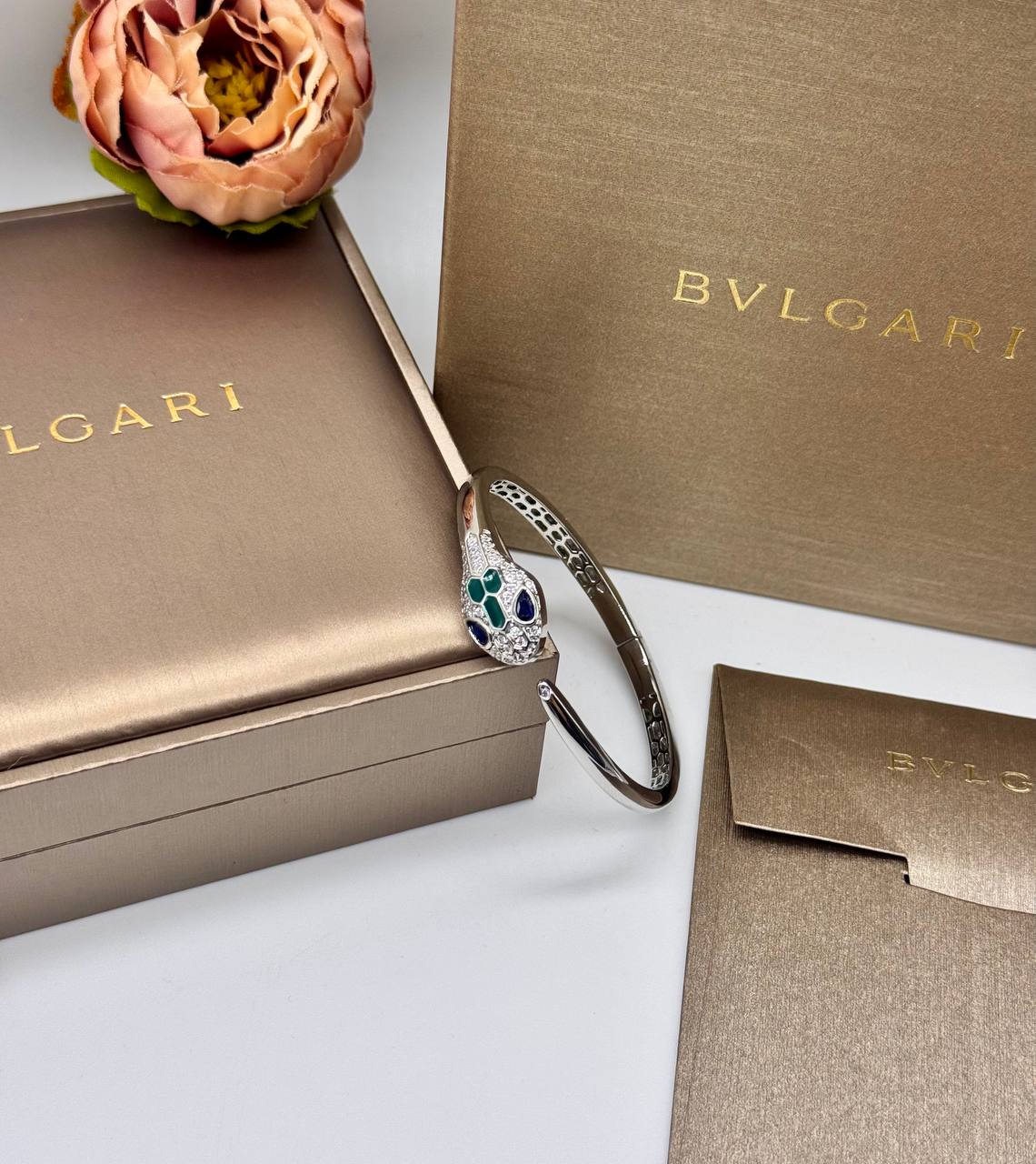 Фото Браслет Bvlgari Serpenti Seduttori S9075