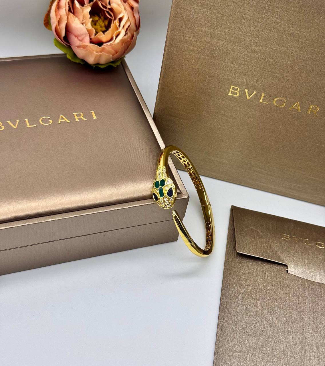 Фото Браслет Bvlgari Serpenti Seduttori S9076