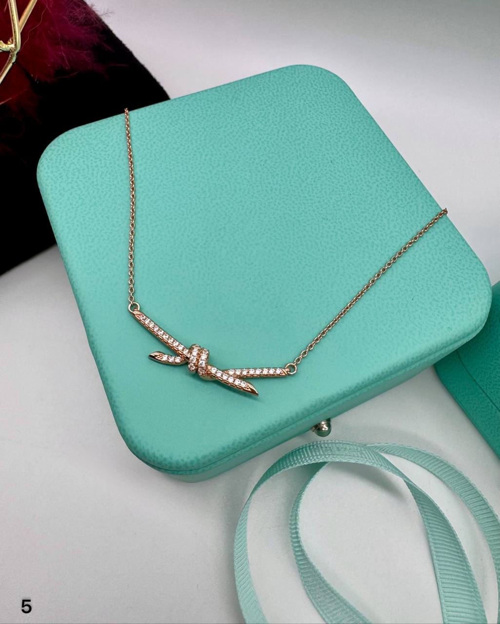 Фото Колье Tiffany & Co Knot S9168