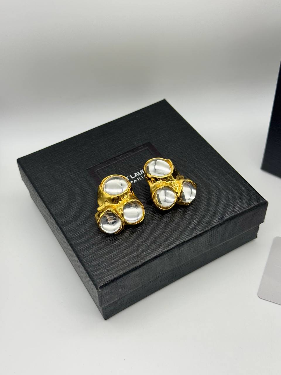 Фото Серьги-клипсы Yves Saint Laurent S9295