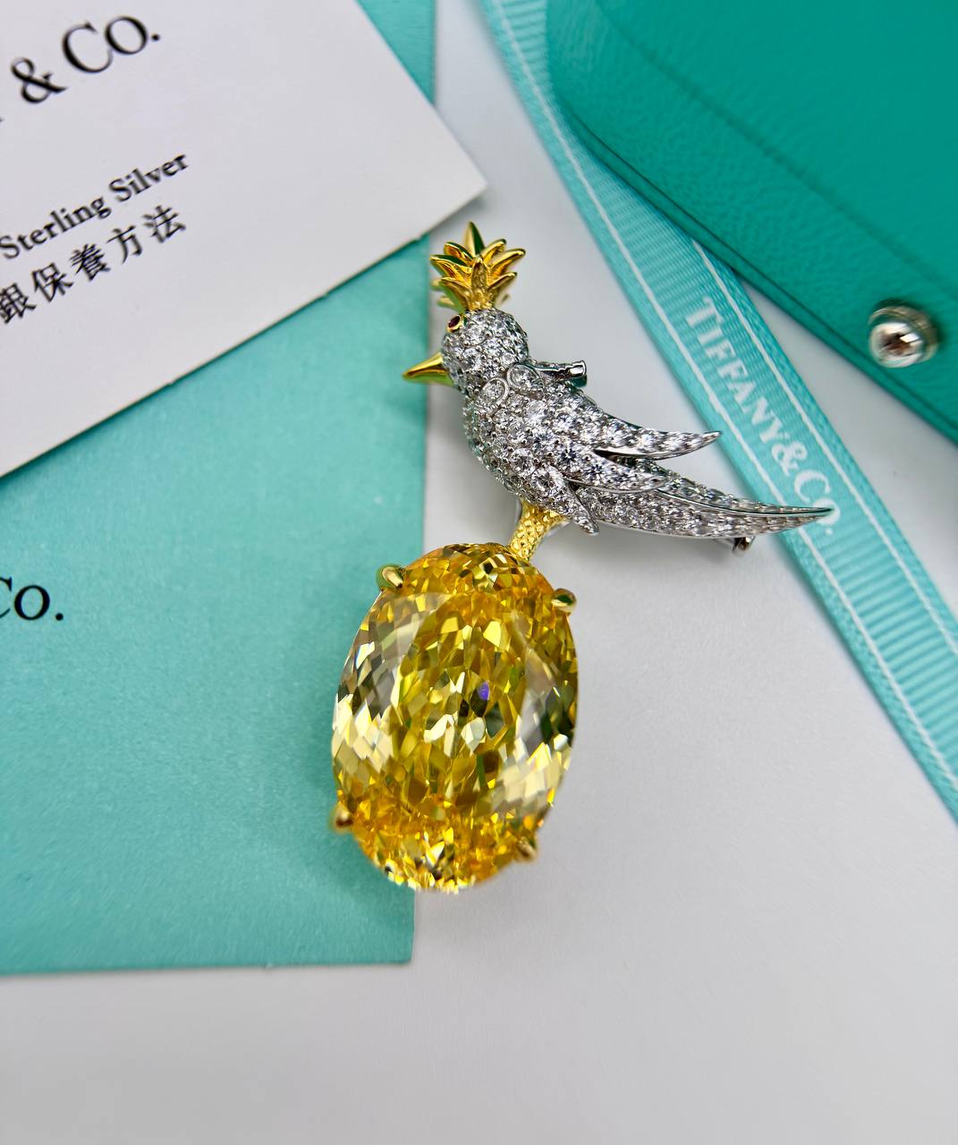 Фото Брошь Tiffany & Co Bird On a Rock S9313