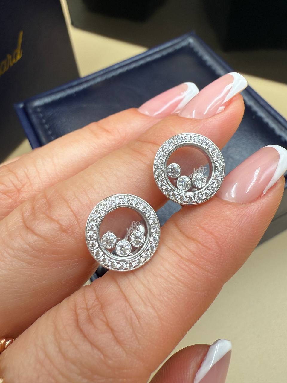 Фото Серьги Chopard Happy Diamonds Icons S9519