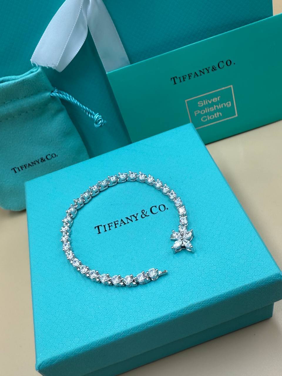 Фото Браслет Tiffany & Co Victoria S9534