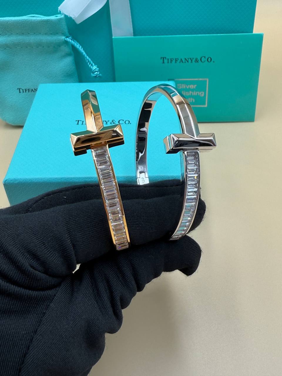 Фото Браслет Tiffany & Co T T1 S9535