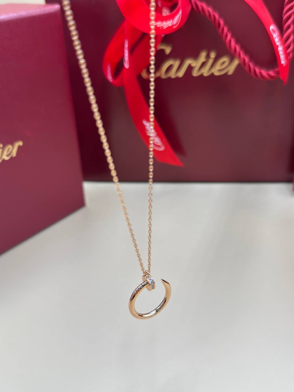 Фото Колье Cartier Juste Un Clou S9547