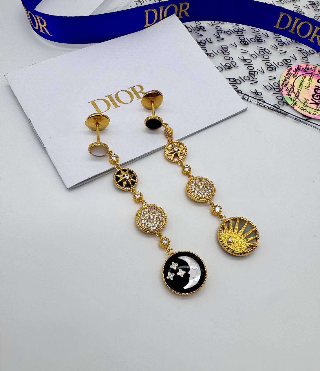 Фото Серьги Dior Roses des Vents and Rose Céleste S9640