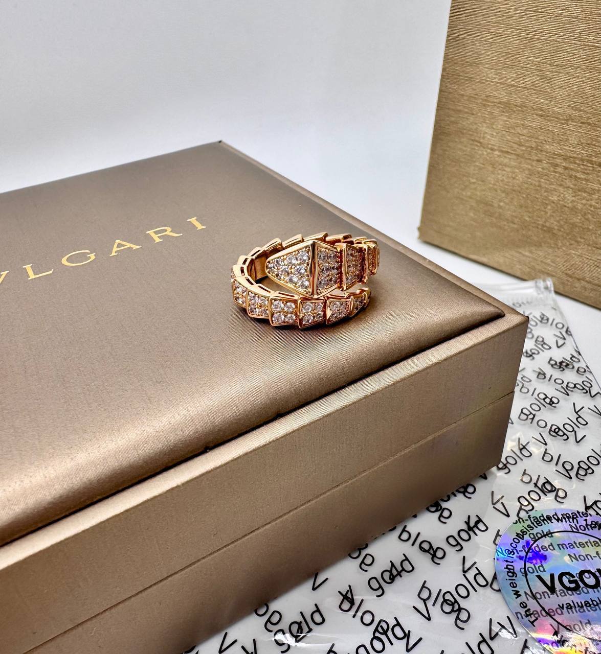 Фото Кольцо Bvlgari Serpenti Viper S9771